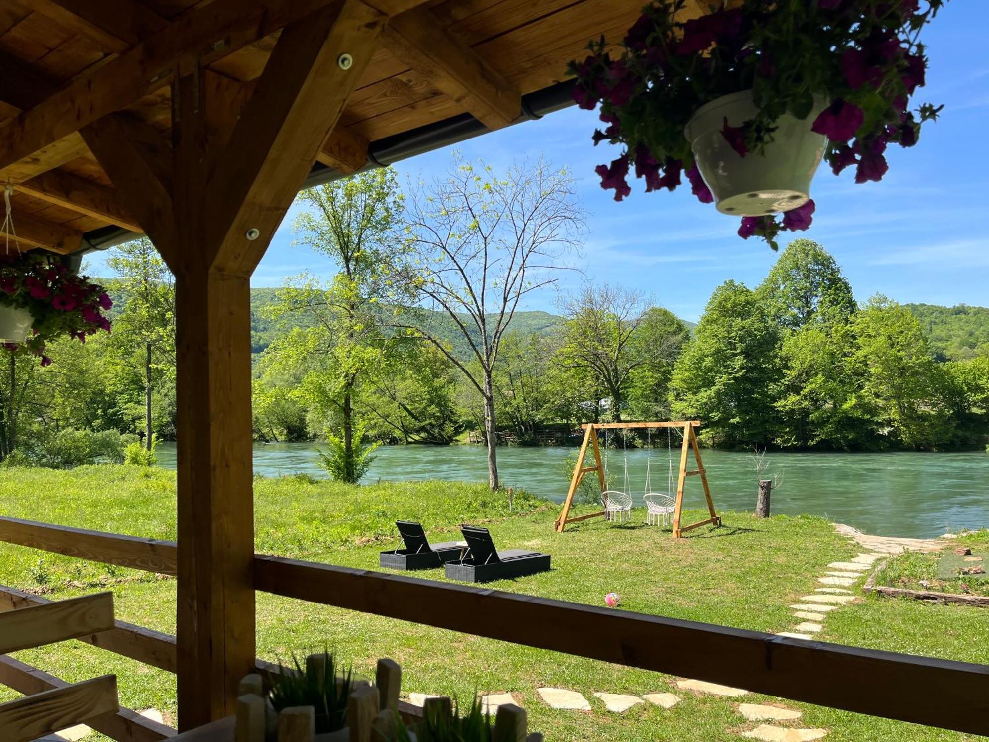 Vikendica Krupa Na Vrbasu Villa บันยาลูกา ภายนอก รูปภาพ