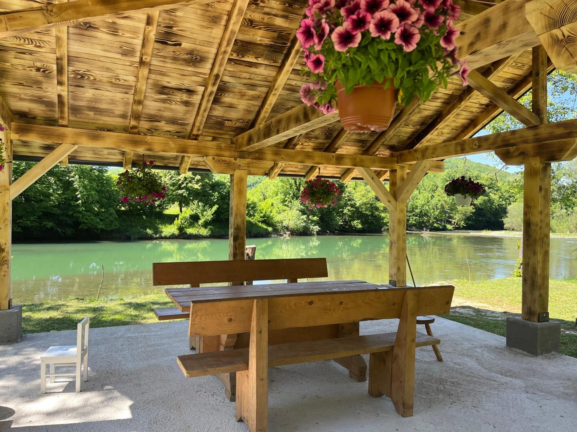 Vikendica Krupa Na Vrbasu Villa บันยาลูกา ภายนอก รูปภาพ